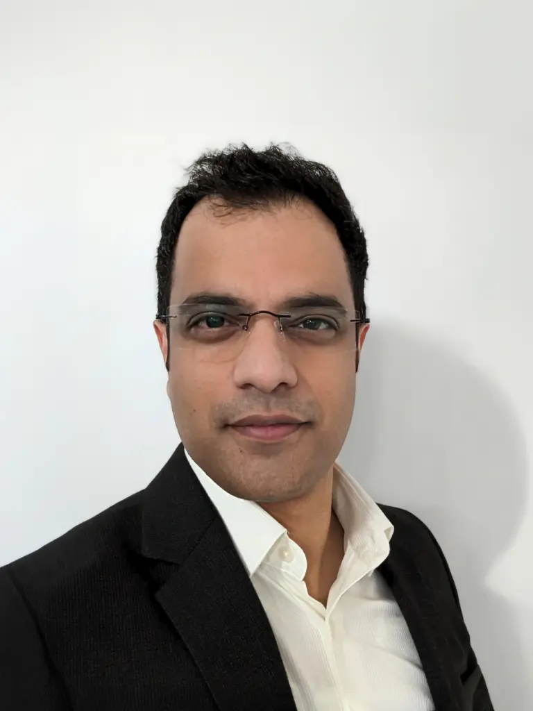 Dr Naveen Condati